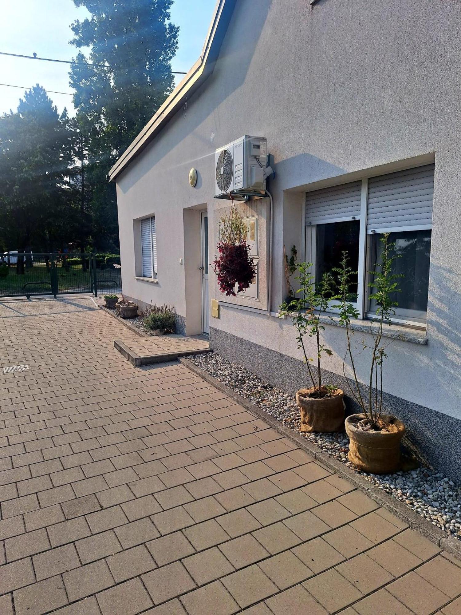 Studio Apartmani Louis I Lola Zágráb Kültér fotó